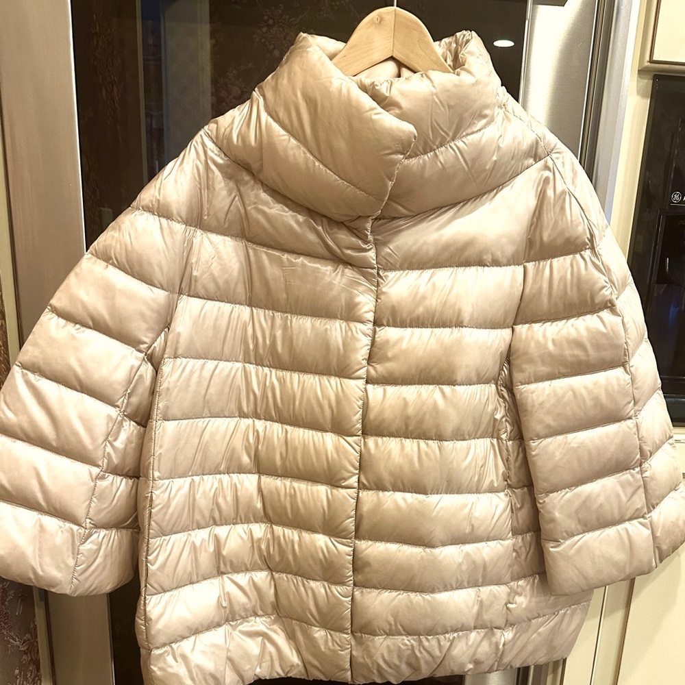 Women’s 3/4 sleeve Heron jacket size L in new condition